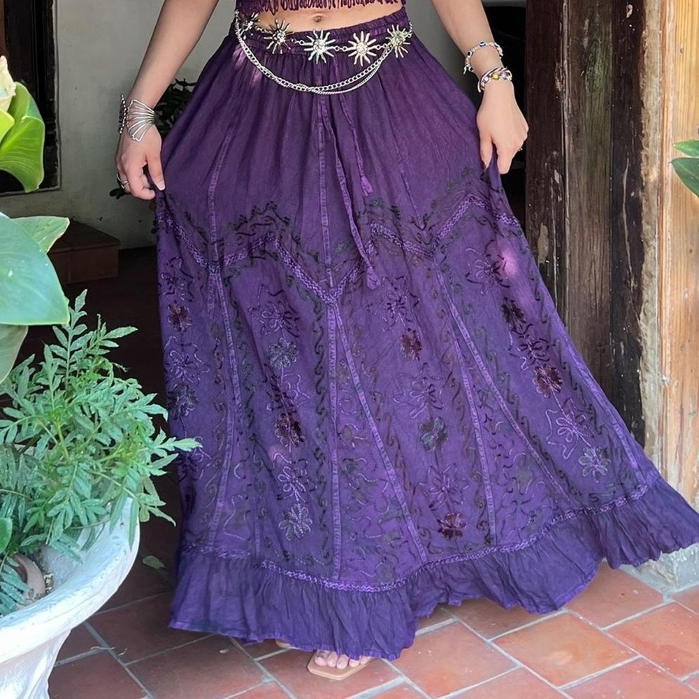 Purple VintageVibe Maxi Skirt Floral Patchwork and Embroidery - Picture 2 of 9